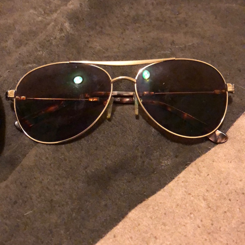 Cute sunglasses!